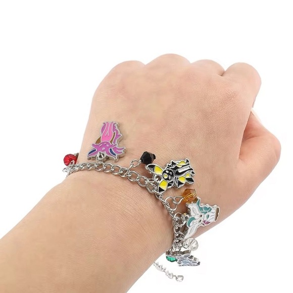 Eevee evolutions charm bracelet - Picture 5 of 7